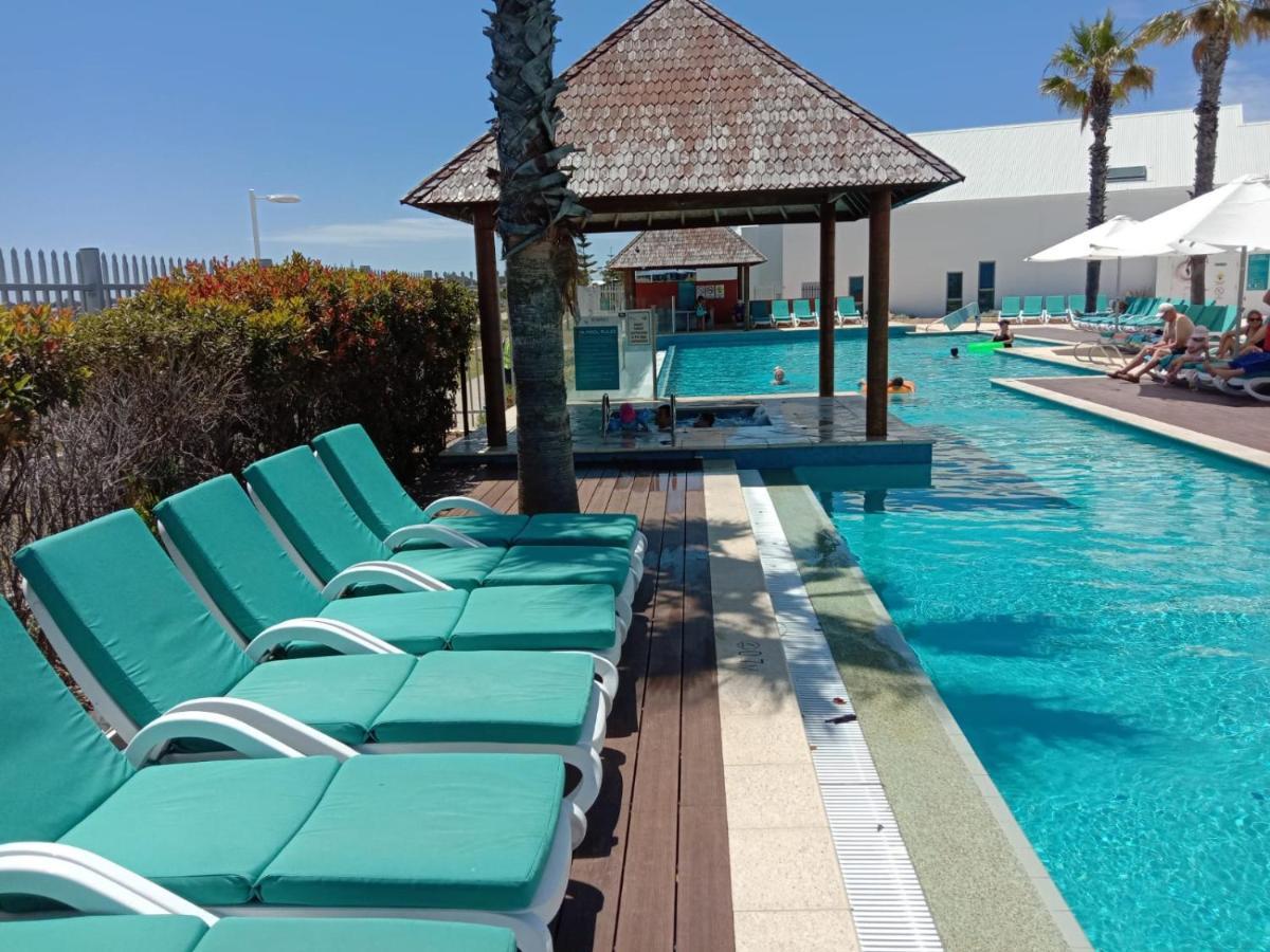 An Ocean,Beachfront And Pool View Apartment 210 Мандура Екстер'єр фото