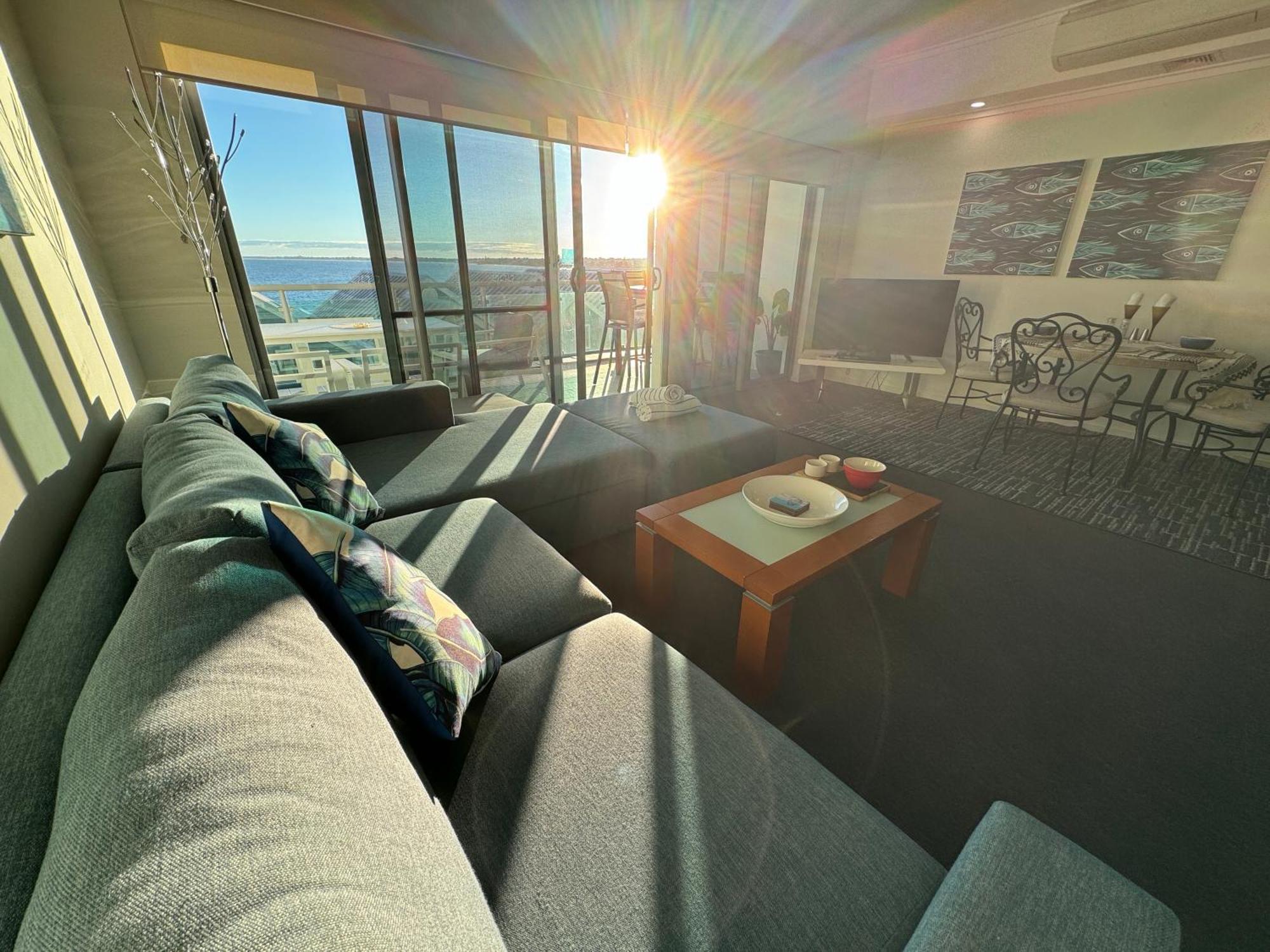An Ocean,Beachfront And Pool View Apartment 210 Мандура Екстер'єр фото