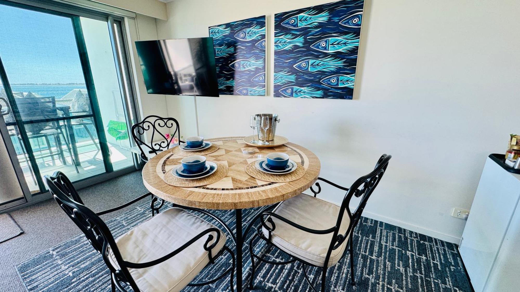 An Ocean,Beachfront And Pool View Apartment 210 Мандура Екстер'єр фото