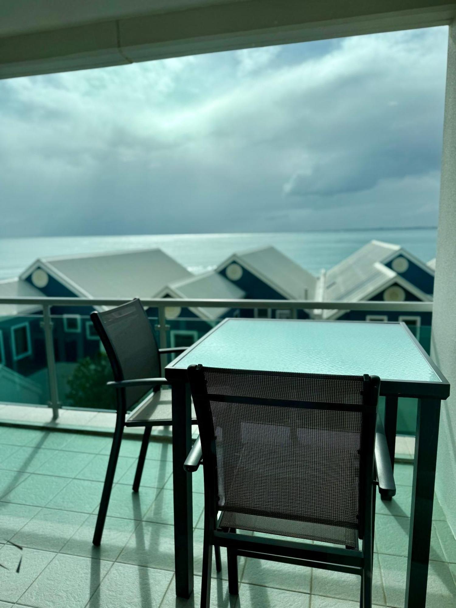 An Ocean,Beachfront And Pool View Apartment 210 Мандура Екстер'єр фото
