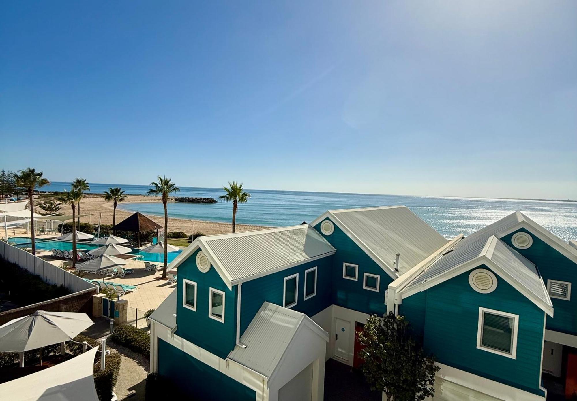 An Ocean,Beachfront And Pool View Apartment 210 Мандура Екстер'єр фото