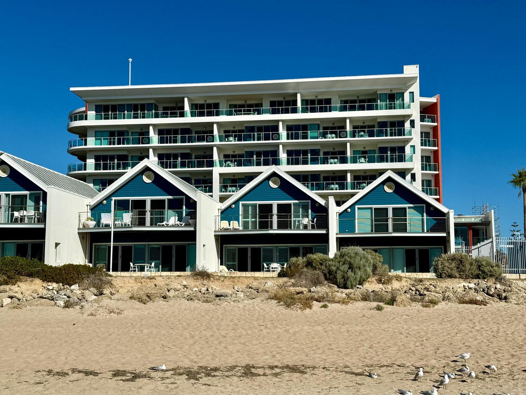 An Ocean,Beachfront And Pool View Apartment 210 Мандура Екстер'єр фото